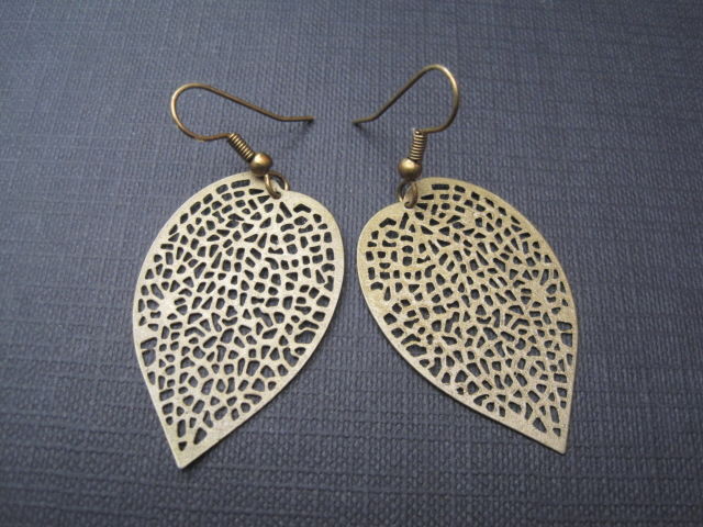 Antique Bronze Filigree Leaf Dangle Earrings Vamps Jewelry Antique Bronze Filigree Leaf Dangle