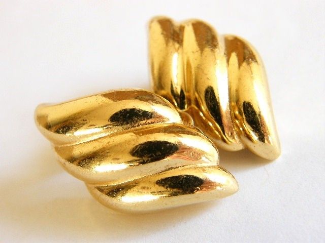 Vintage Designer Couture Dior Clip Earrings Gold Plated Vintage Designer Couture Dior Clip Earrings Gold Plated Ribbed Pattern Product Images Of