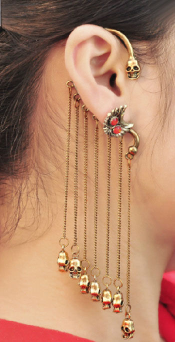 Chain And Skull Charms Ear Cuff Chain And Skull Charms Ear Cuff