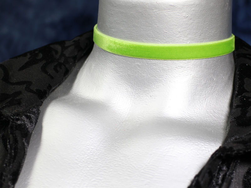 10mm 3 8 Plain Light Green Velvet Ribbon Choker Necklace 10mm 3 8 Plain Light Green Velvet Ribbon Choker Necklace Product